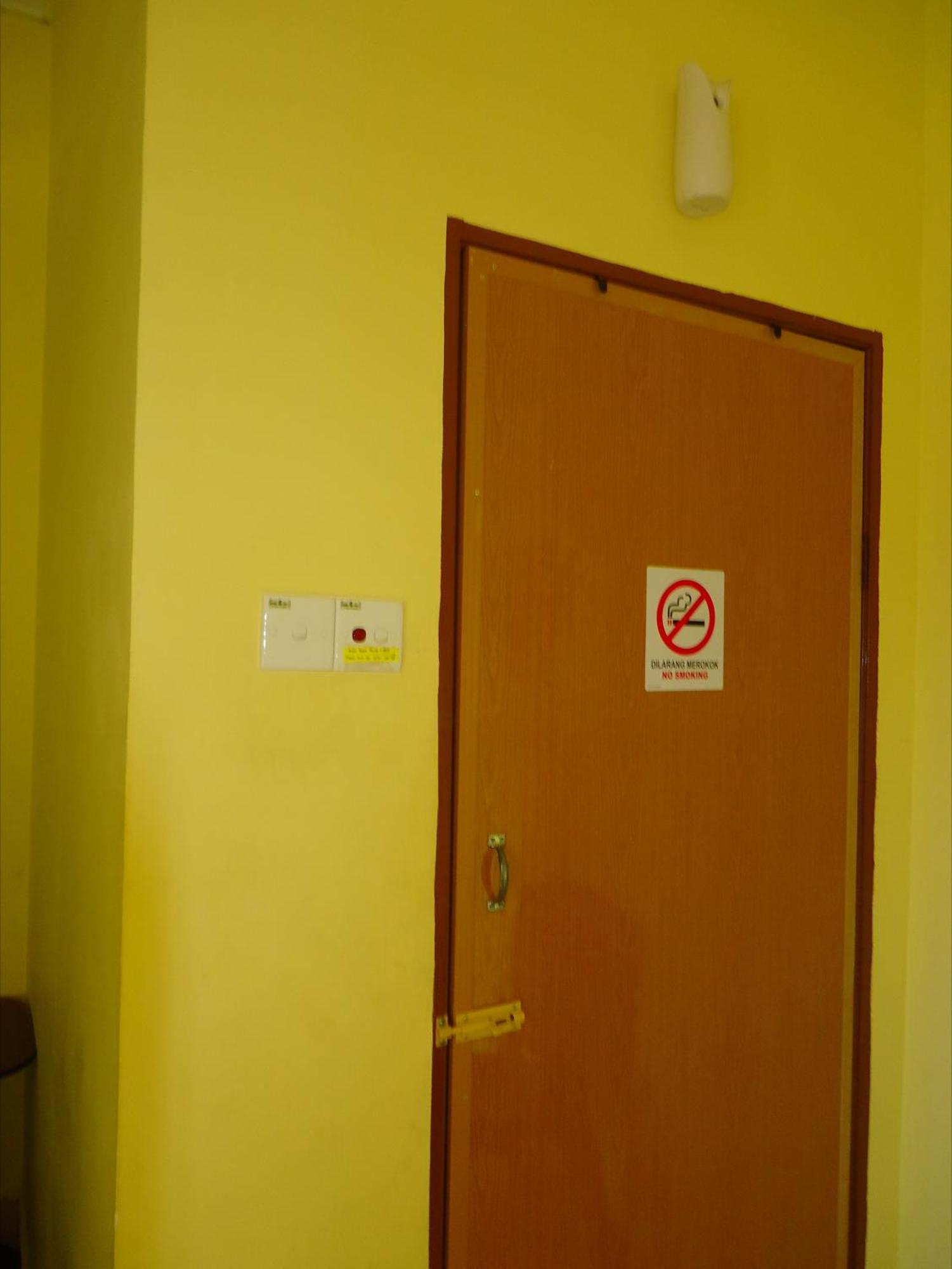 D'Pinggir Guest Room Куала Тахан Екстериор снимка